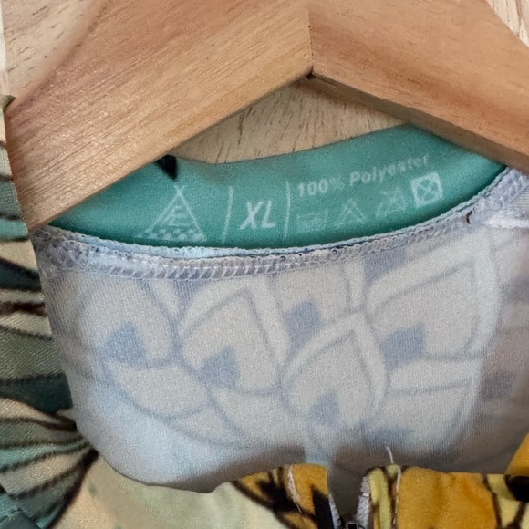 Free Cycle Men's Fruit Print Aloha Hawaiian Jersey - Pineapple Size XL - Picture 4 of 7